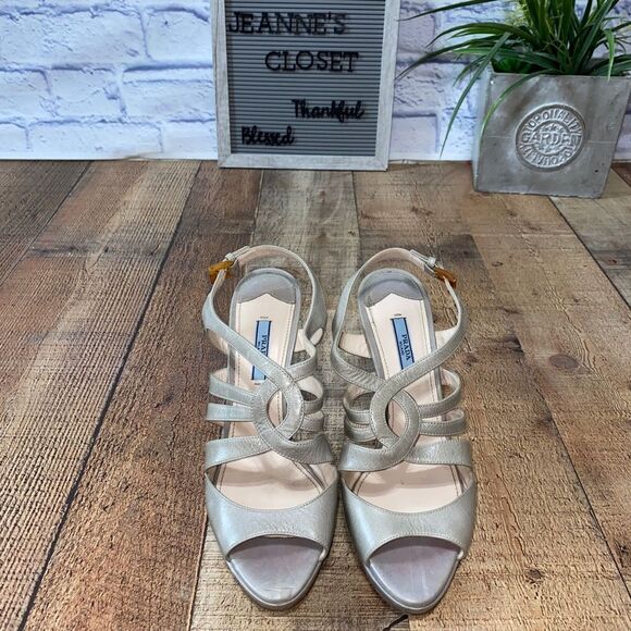 Prada Sandals Beige Gray Leather T-Strap Platform Heel Size 39.5 / US 9 - Picture 3 of 14